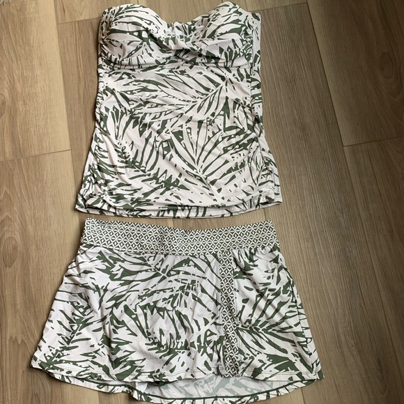 Anne Cole Other - Anne Cole Tankini BNWOT Size Large top, medium bottom.
